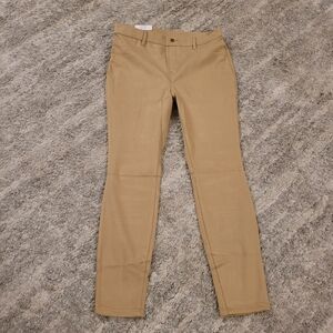 Time and Tru High Rise Stretch Fittet